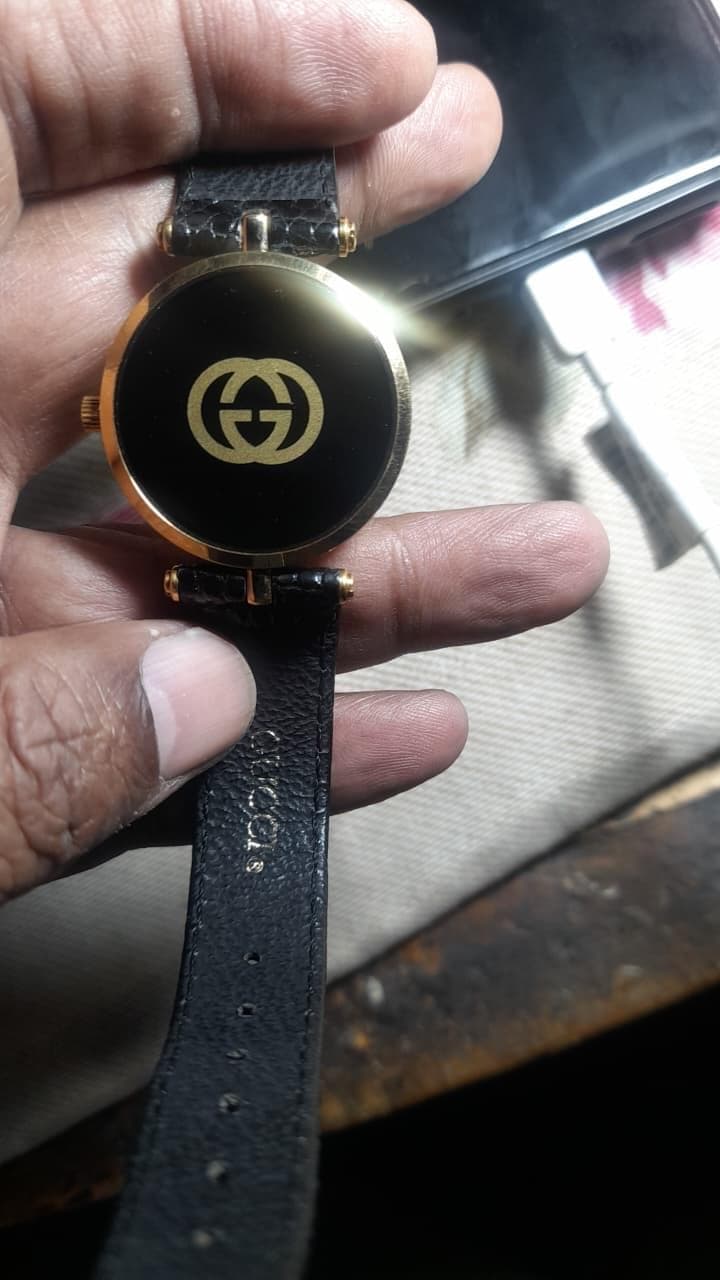 Gucci 2000M 